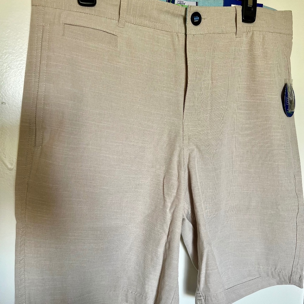 Tailorbyrd T-BYRD Model Textured Performance Shorts - Khaki